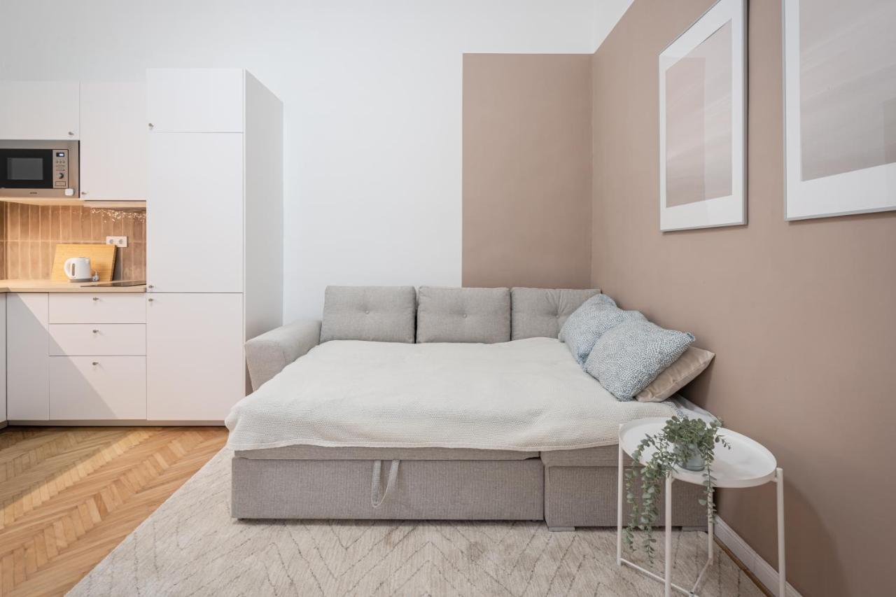 K10 - Kazinczy Street Heritage Suite - Best Location By Bqa Budapest Esterno foto