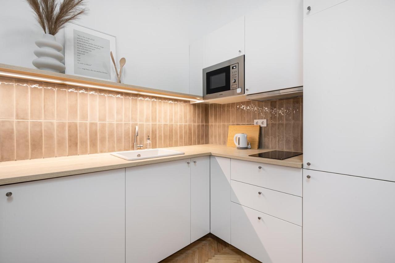 K10 - Kazinczy Street Heritage Suite - Best Location By Bqa Budapest Esterno foto