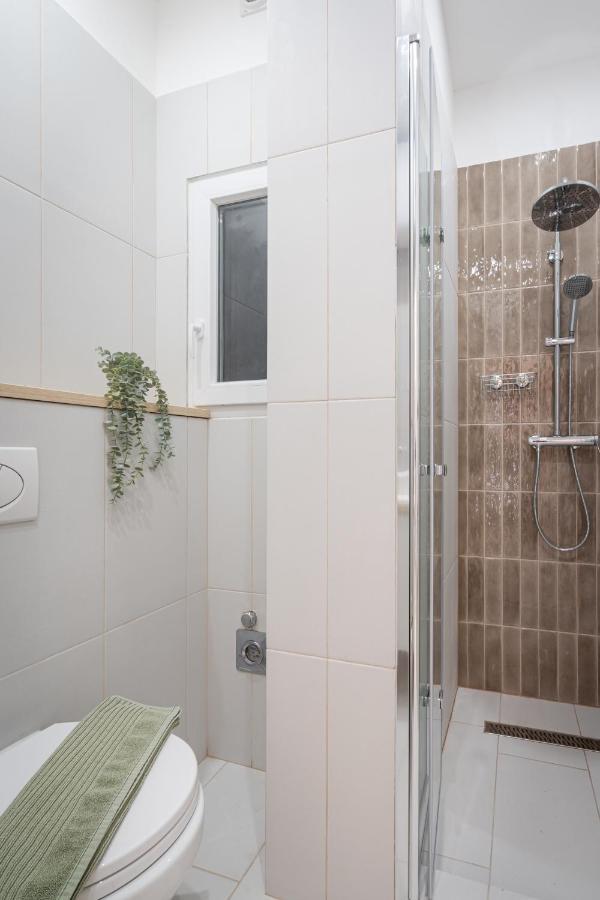 K10 - Kazinczy Street Heritage Suite - Best Location By Bqa Budapest Esterno foto